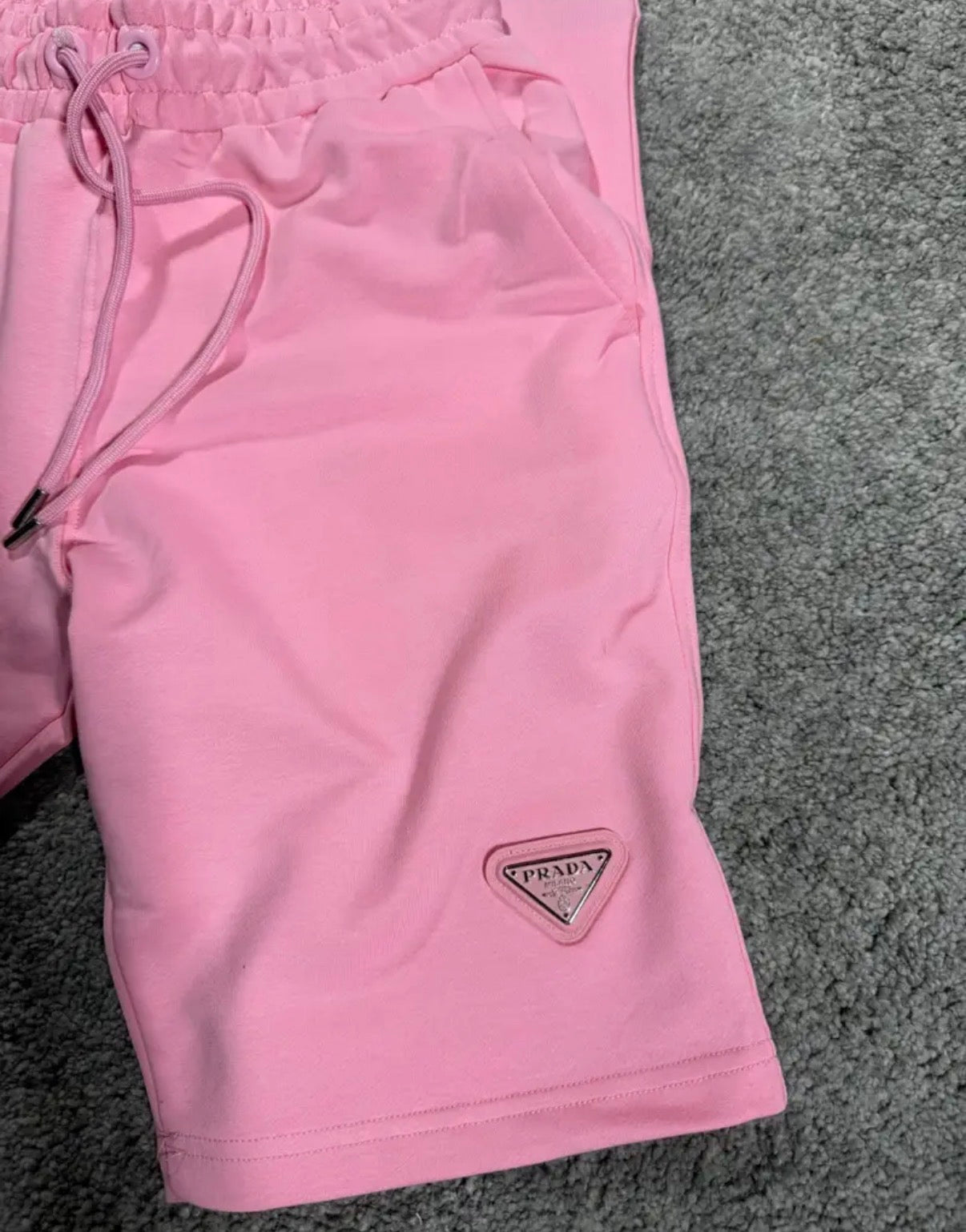Conjunto corto Prada