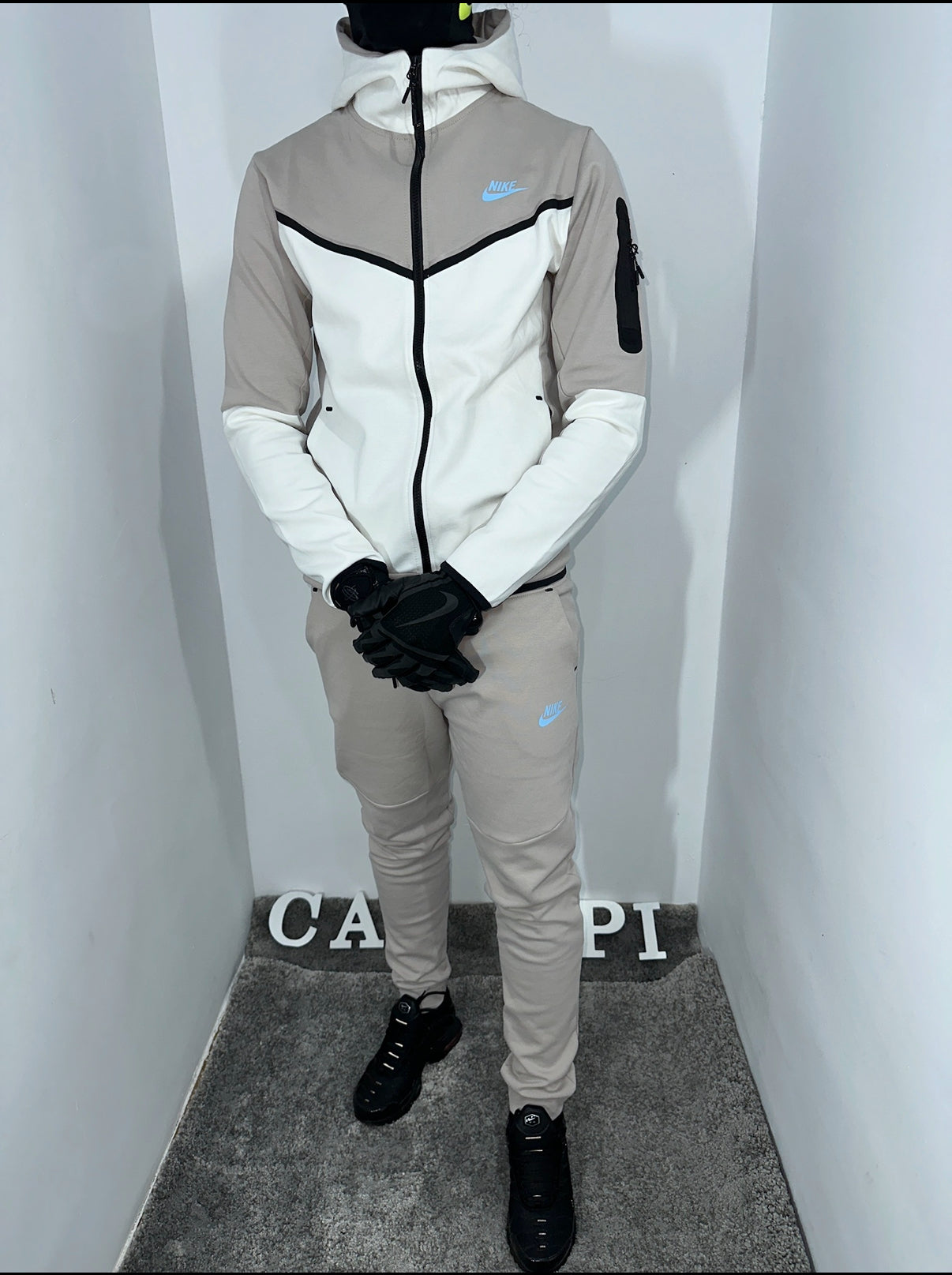 Nike tech