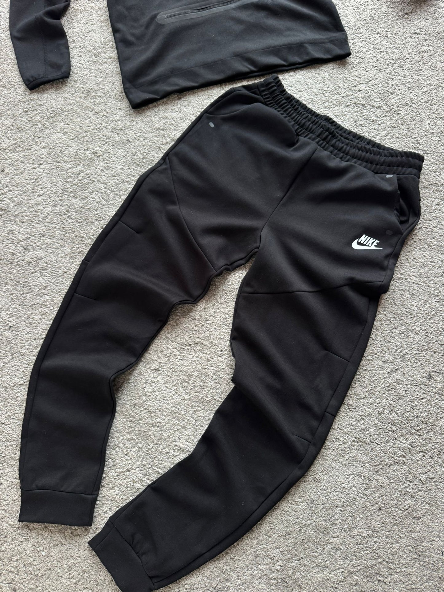 Nike tech