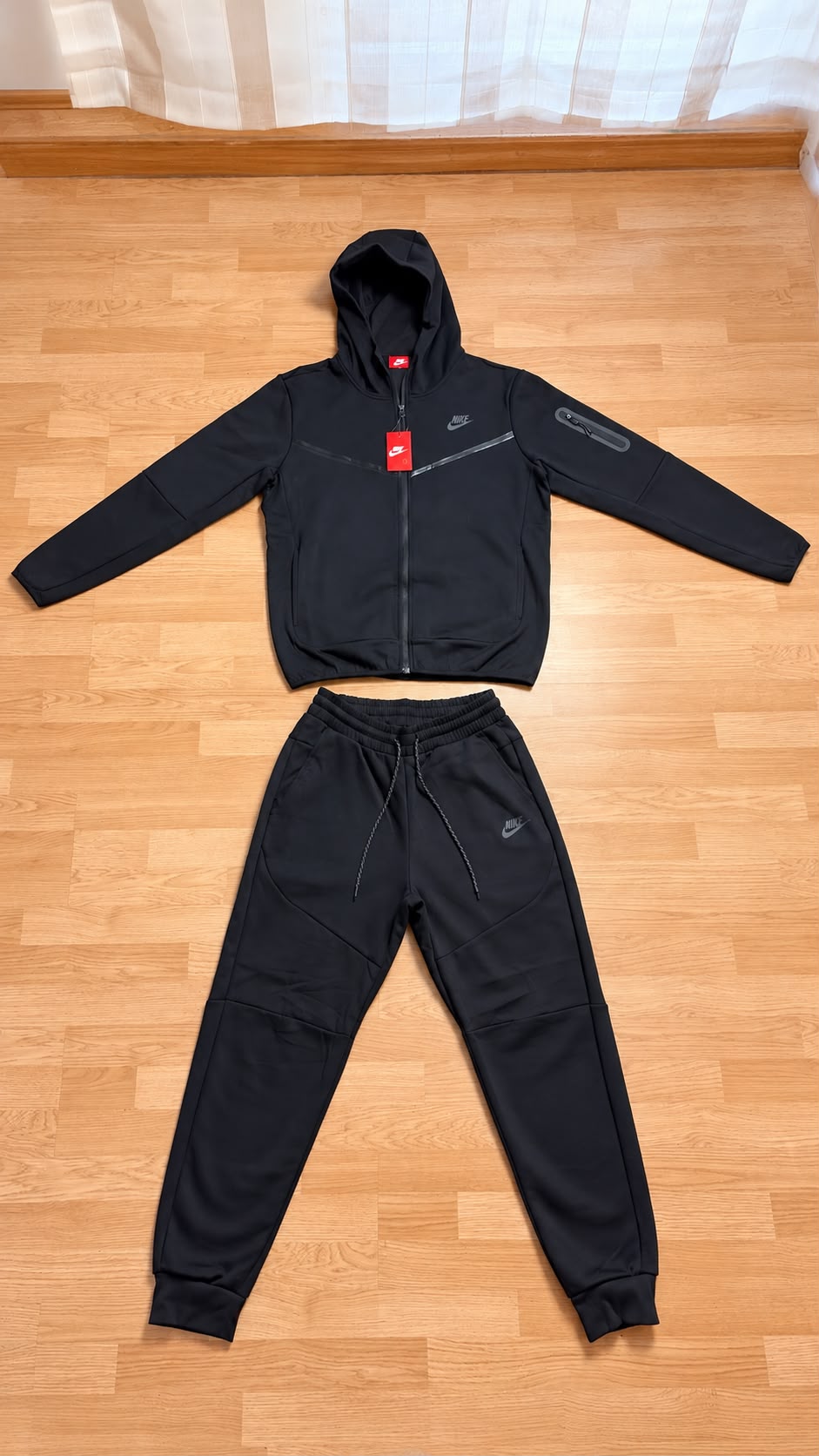 Nike tech