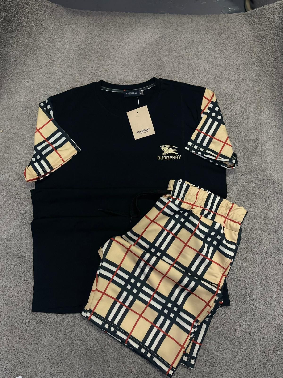 Conjunto corto Burberry