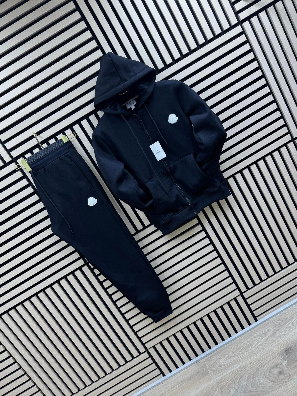 Conjunto largo Moncler