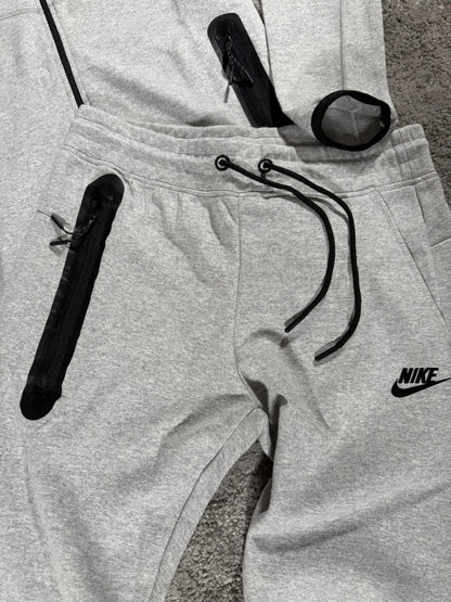 nike tech