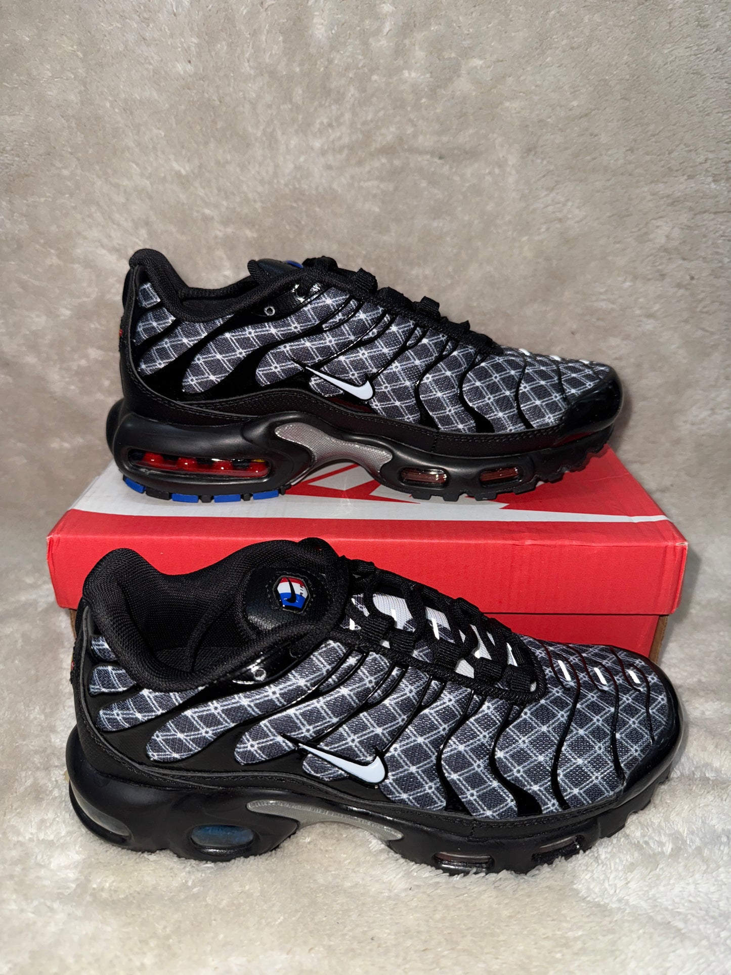 NIKE TN