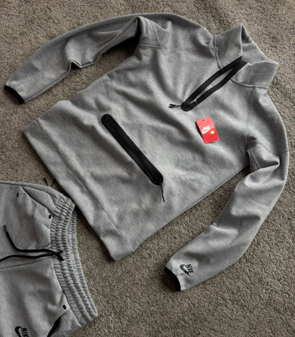 Nike tech