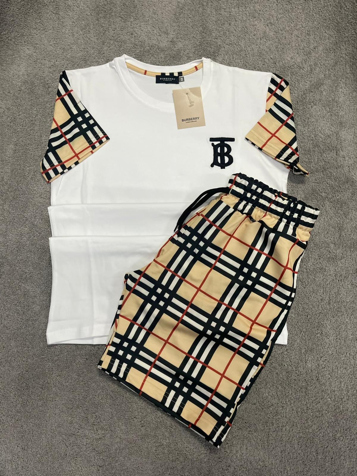 Conjunto corto Burberry