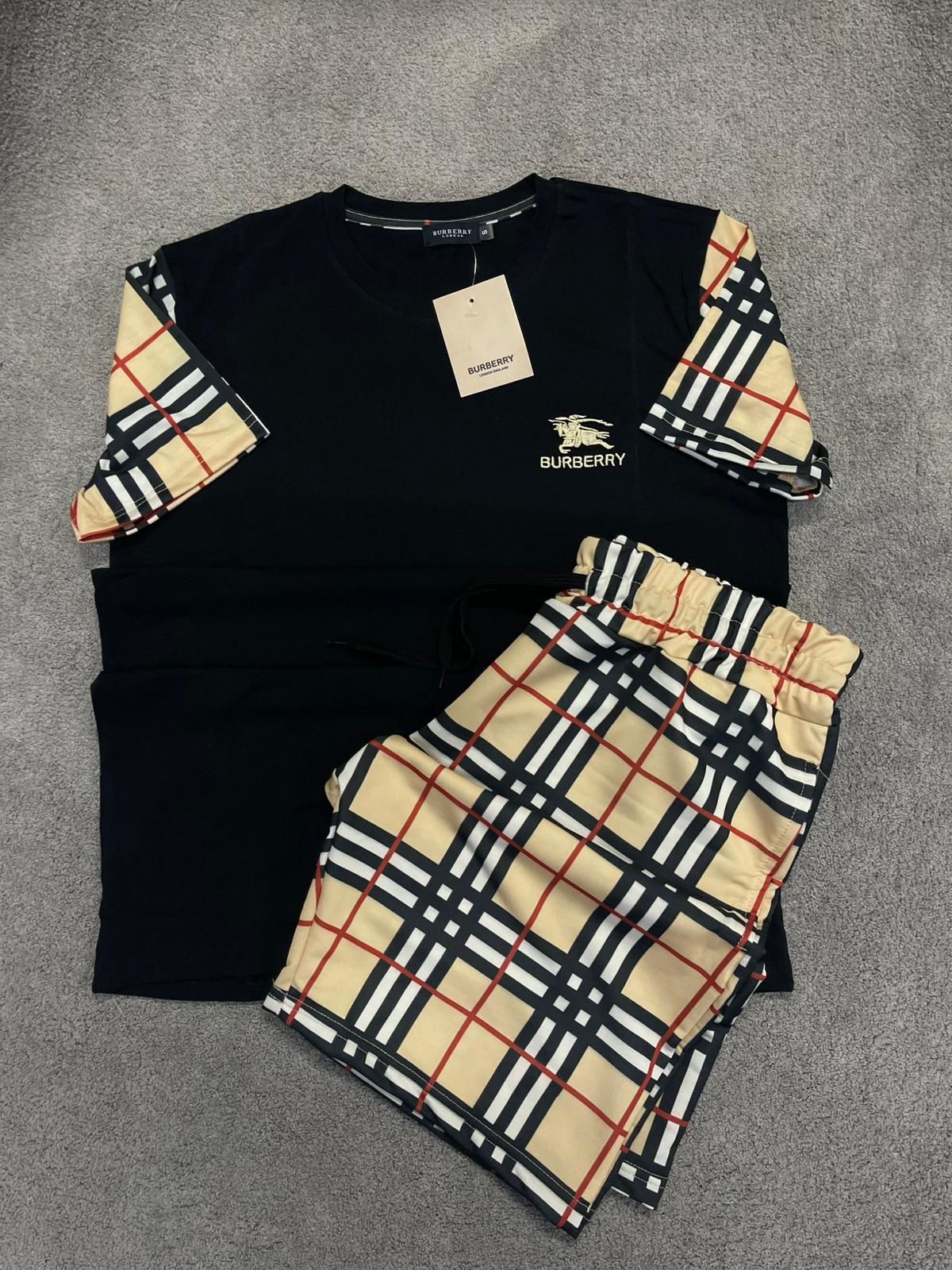 Conjunto corto Burberry