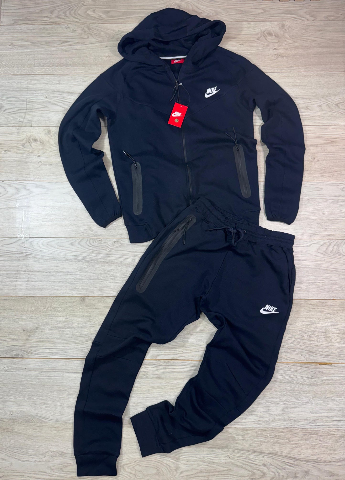 Nike tech