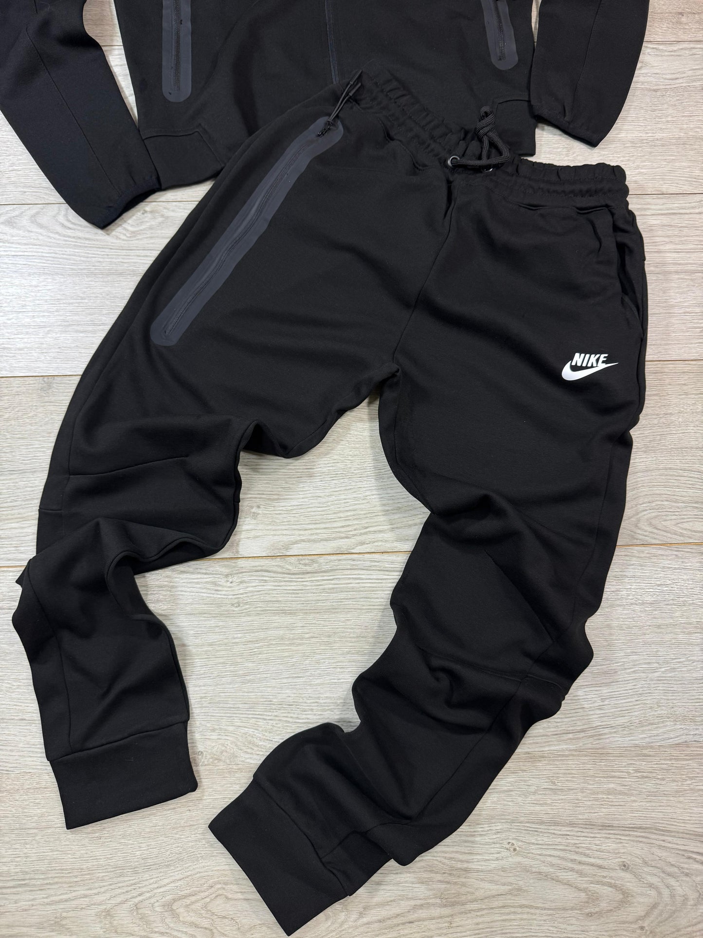 Nike tech