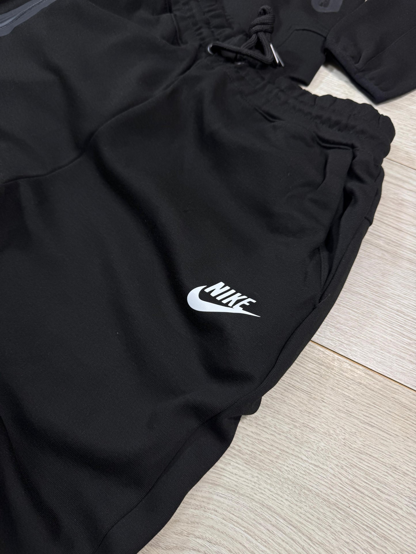 Nike tech
