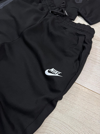 Nike tech