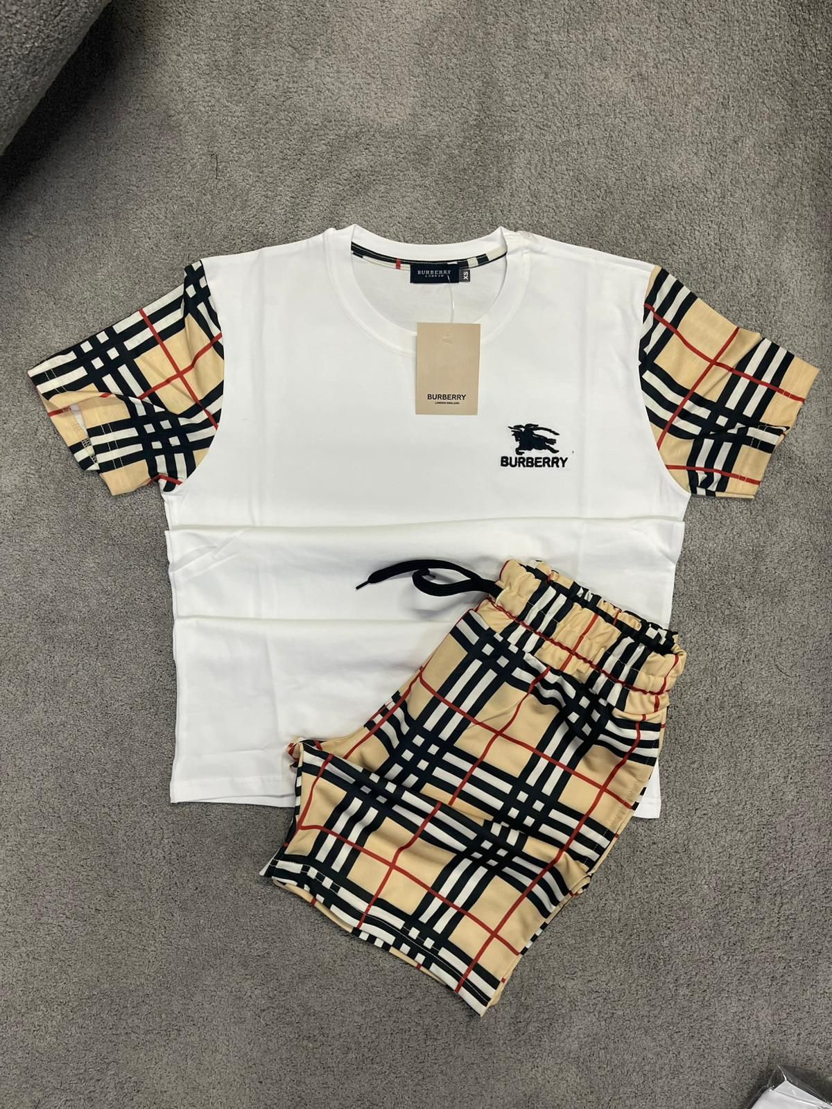 Conjunto corto Burberry