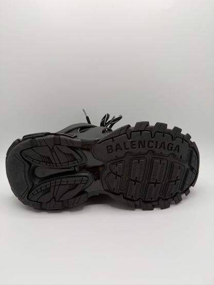 Balenciaga track